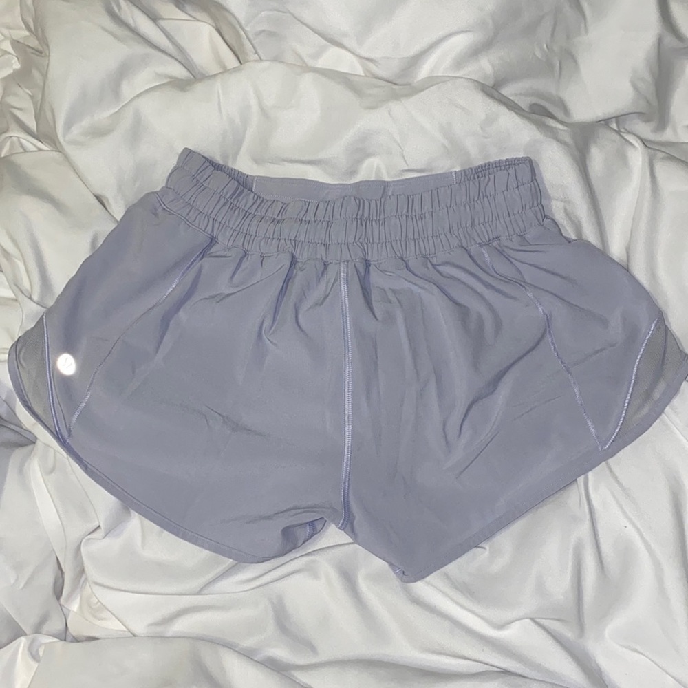 Lulu Hotty Hot low rise 2in size 4 shorts.